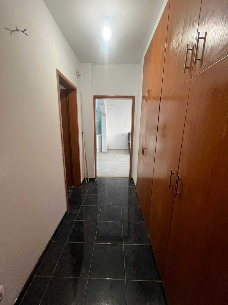 Продава се Тристаен апартамент в Разград, Лудогорие - 100 кв.м за 1148 €/кв.м - Снимка #1
