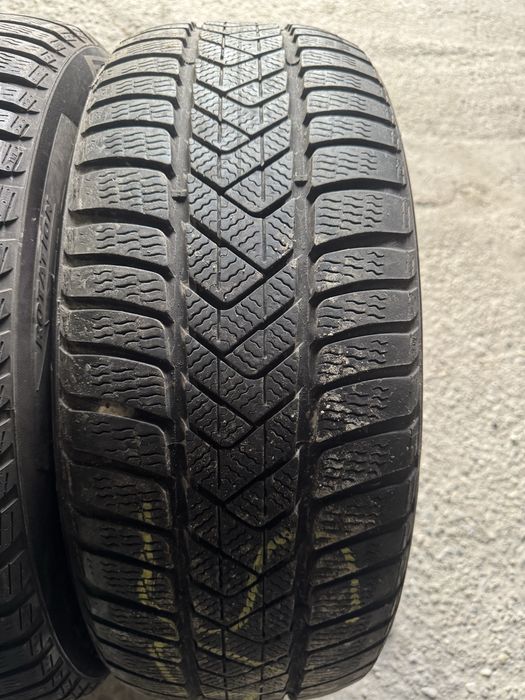 225/55/17 M+S PIRELLI 2022 , stare foarte buna !