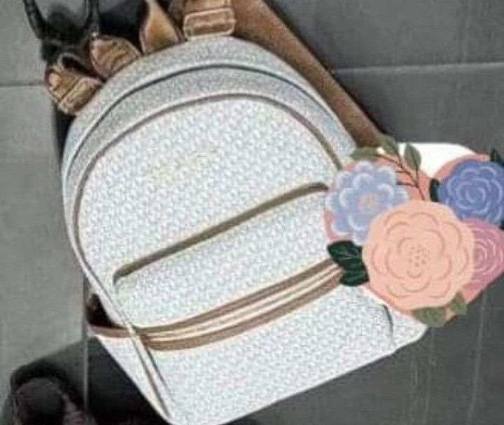 Rucsac Michael Kors new model import Italia, saculet, etichetă