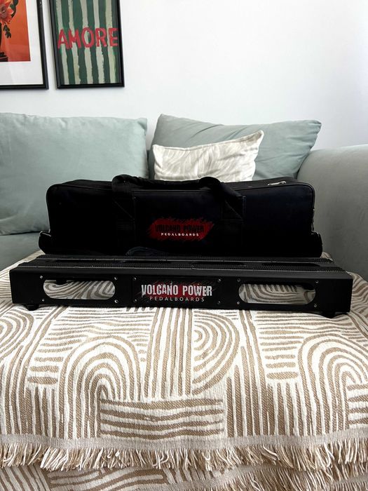 Pedalboard Volcano Power VBT 55 (550 x 150 mm, include geantă)
