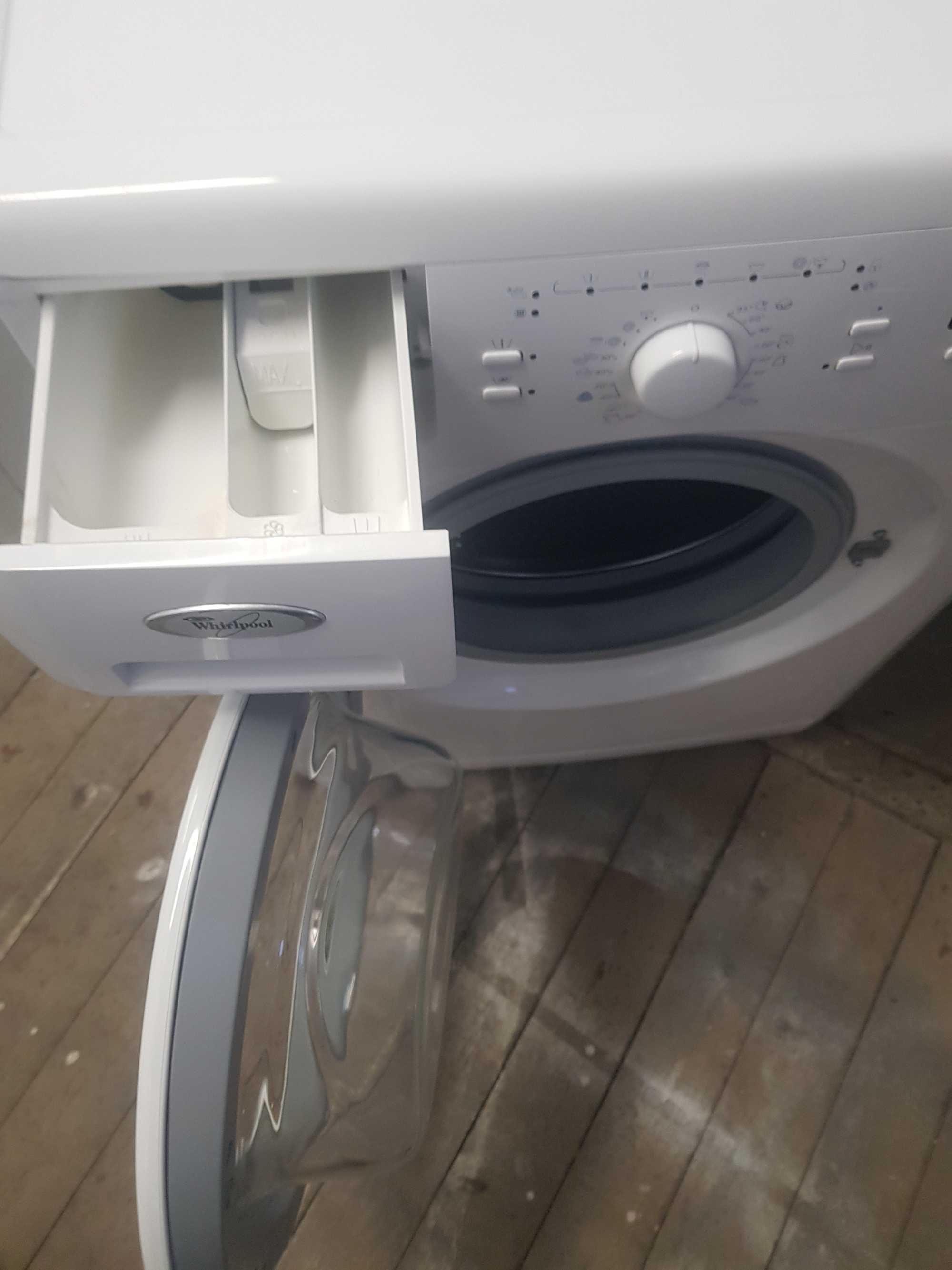 Продавам пералня Whirpool, 6KG