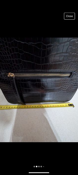 Vând rucsac Meli Melo negru, imitaite piele lăcuită