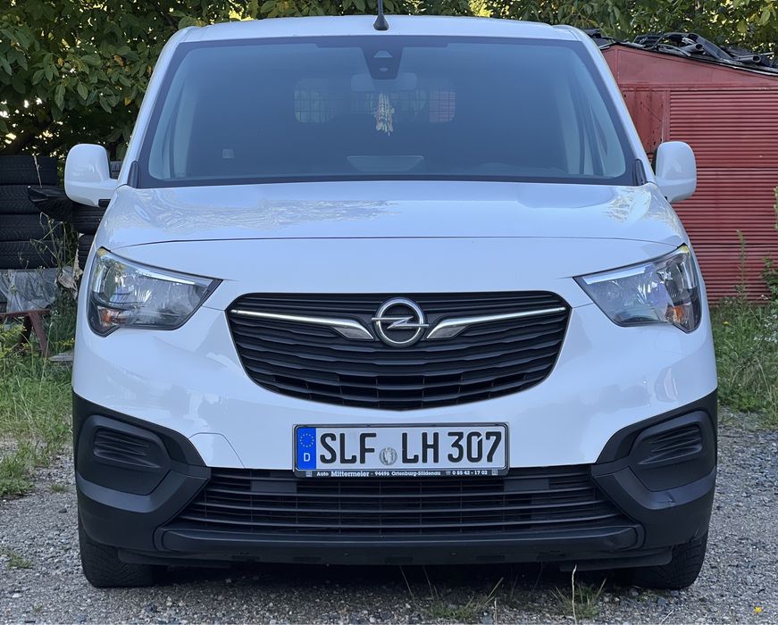 Opel Combo MAXI 1.5 euro 6 130 cp ,fab 2019 Inmatriculat RO !CarPlay !