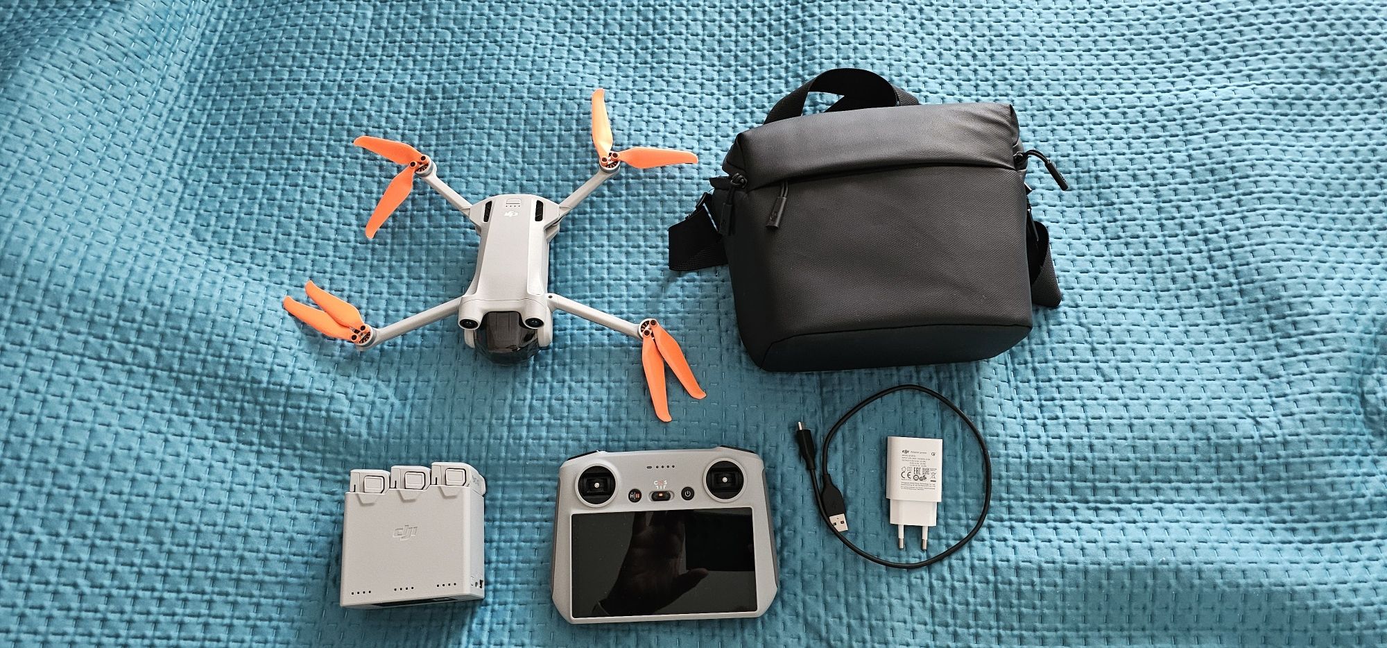DJI Mini 3 Pro Fly Combo