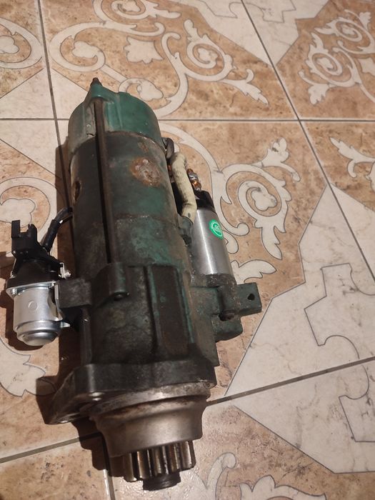 Vând electromotor Volvo euro 6 reconditionat