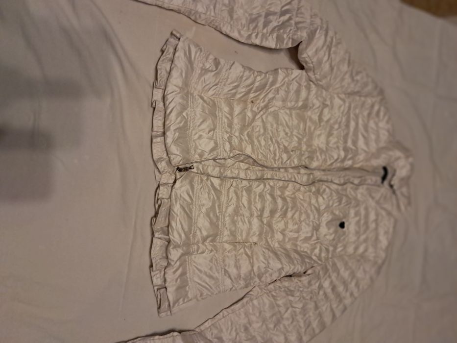 Geaca dama marimea S culoarea untului marca Marccain