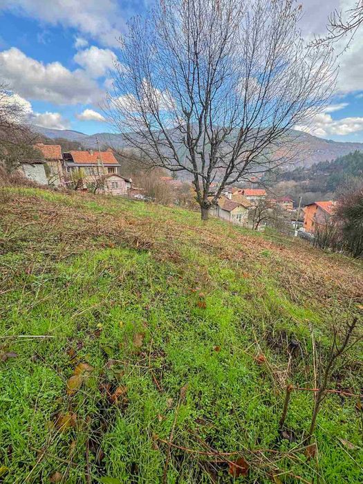 Продава се Парцел в с. Свидня, Област София-област - 400 кв.м за 27 €/кв.м - Снимка #2