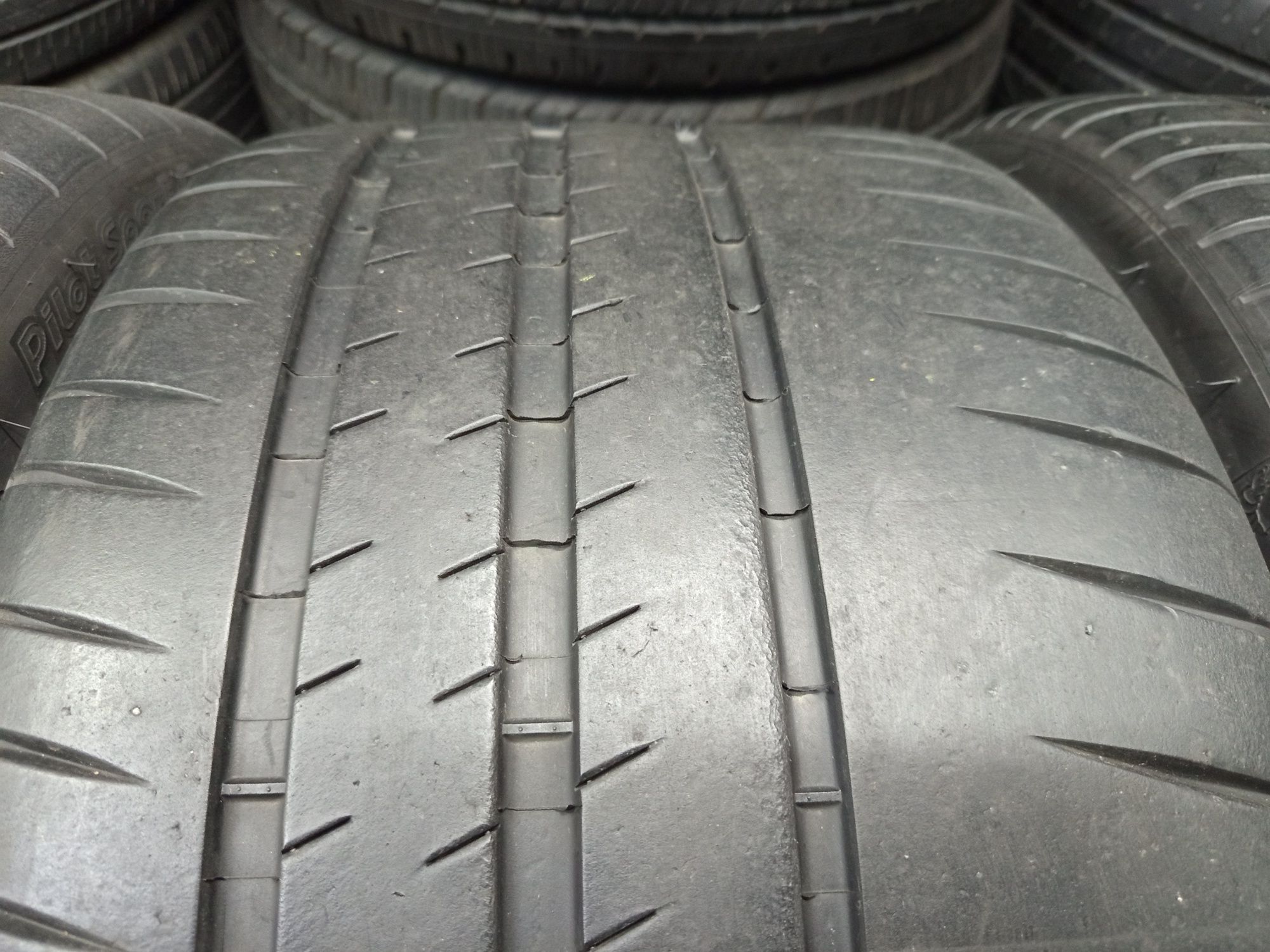 Michelin 275/35/21-2бр дот 2021