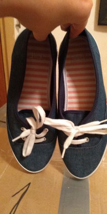 Tenesi / Bascheti Jeans F&F ,a dusi din UK , mas. UK6- EU39