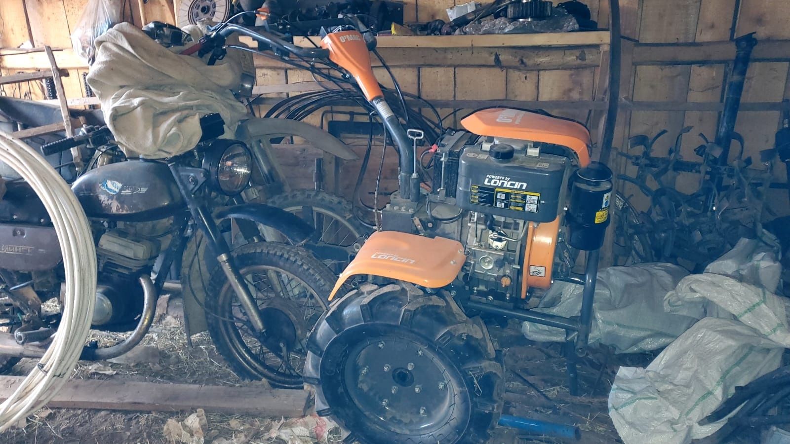 Vând motocultor O'MAC MC12000E