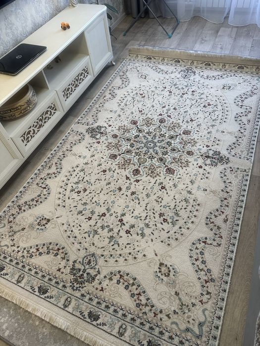 Продам отличный ковер