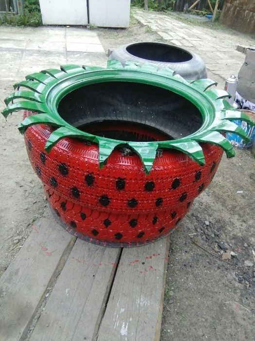 Jardiniere din pneuri