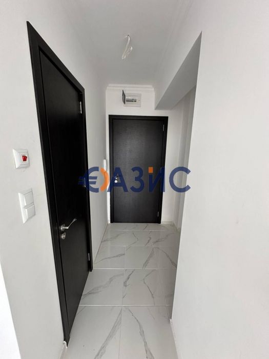 Продава се Едностаен апартамент в Свети Влас - 34 кв.м за 1824 €/кв.м - Снимка #1