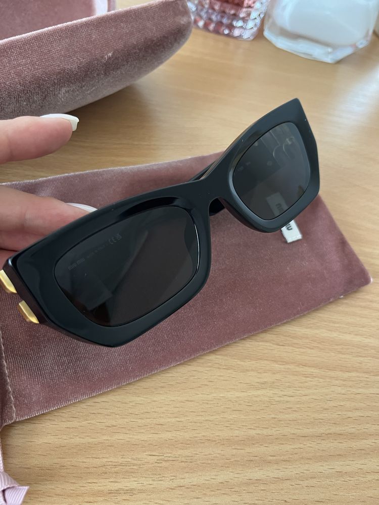 Слънчеви очила Miu Miu