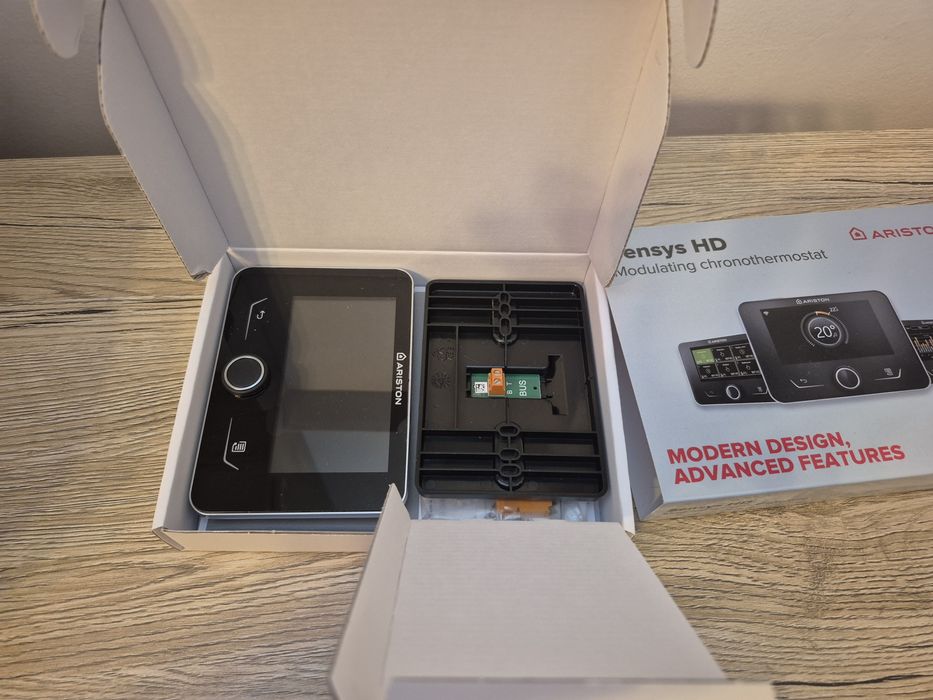 Termostat Ariston Sensys HD ambiental receptor cu fir,programabil WiFi
