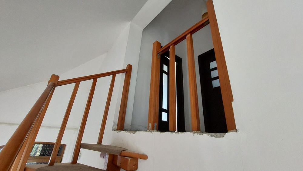 Scară de interior lemn masiv