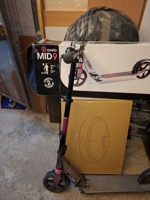 Trotinetă MID 9 copii
Trotinetă  roz copii