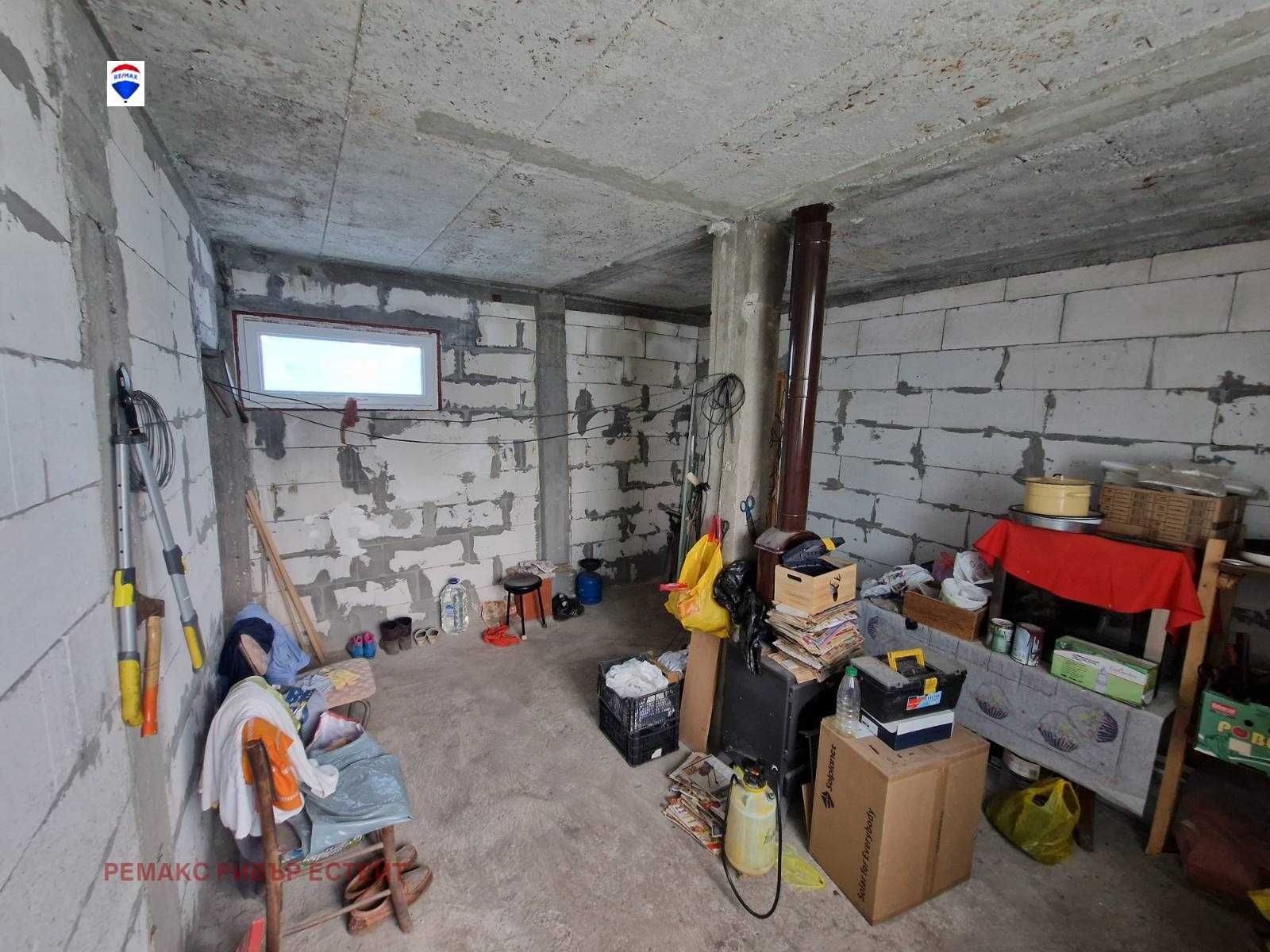 Къща за продажба в с. Долно Абланово, обл. Русе