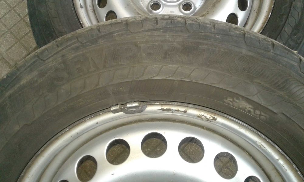 Гуми и джанти 6 броя