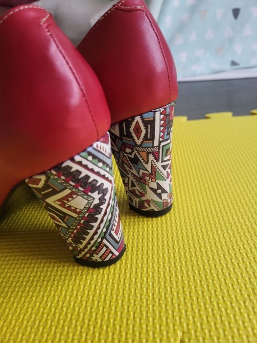 Pantofi piele model deosebit