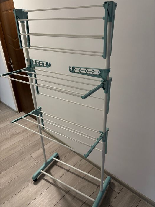 Uscător pentru haine