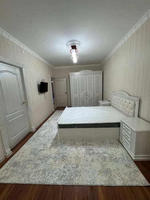 Продается 2 комнатная квартира. Юнусабад-11. ТЦ Мегапланет