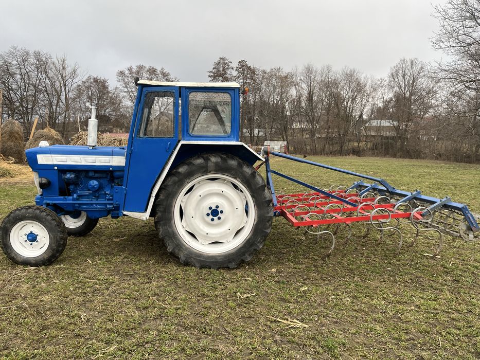 Tractor ford 4000