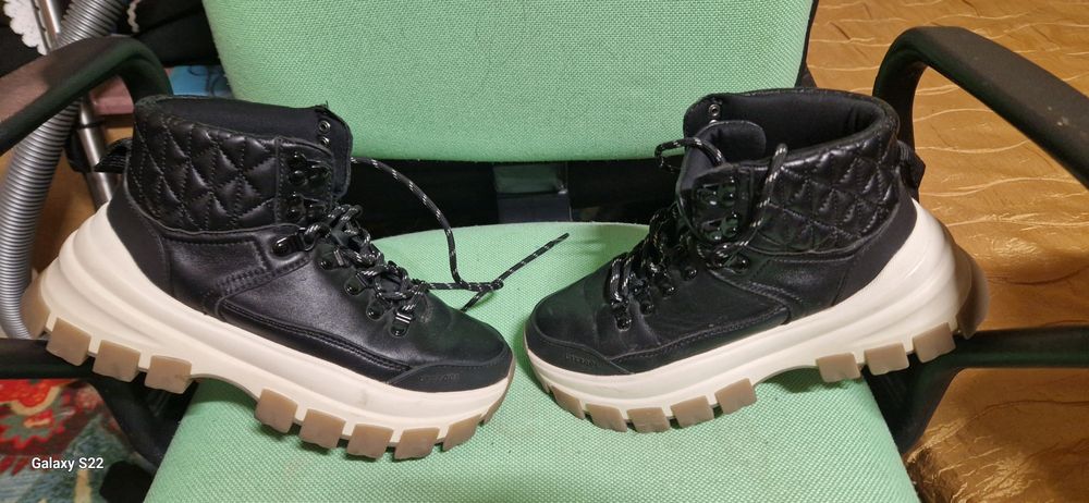 Дамски маратонки !