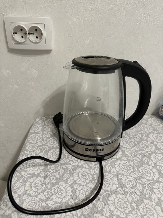 Продаю электрический чайник в отличном состоянии!