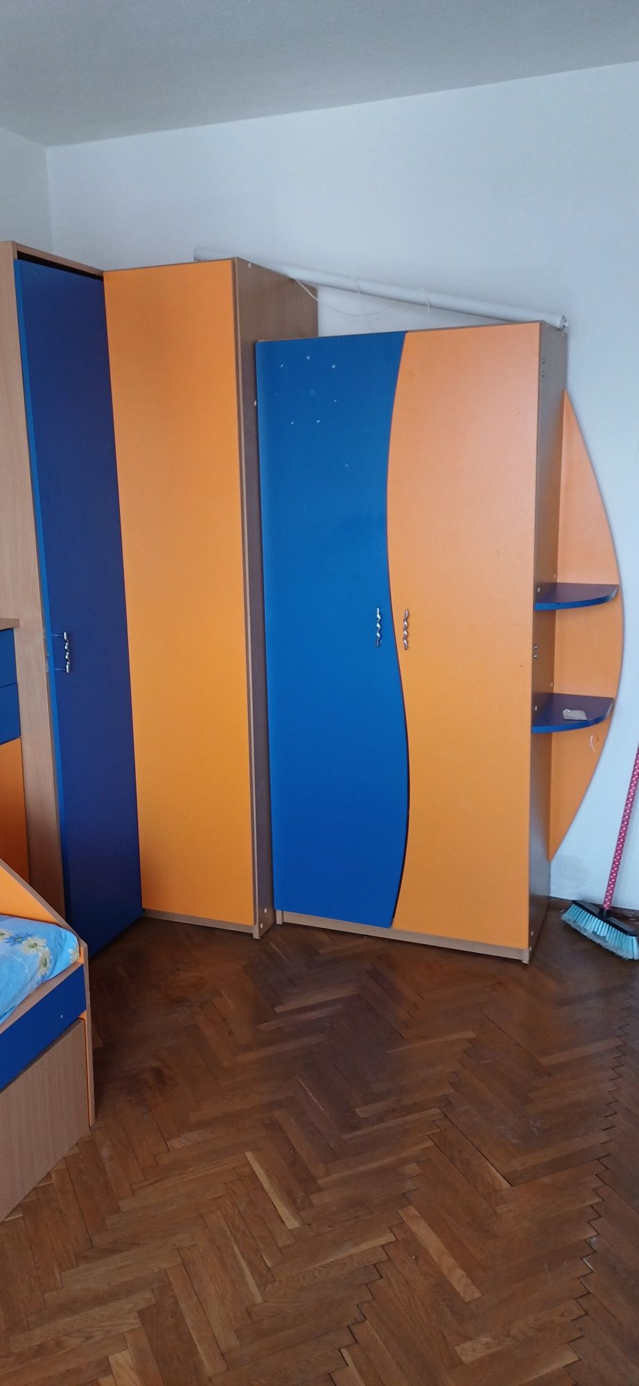 Mobila de tineret-dormitor