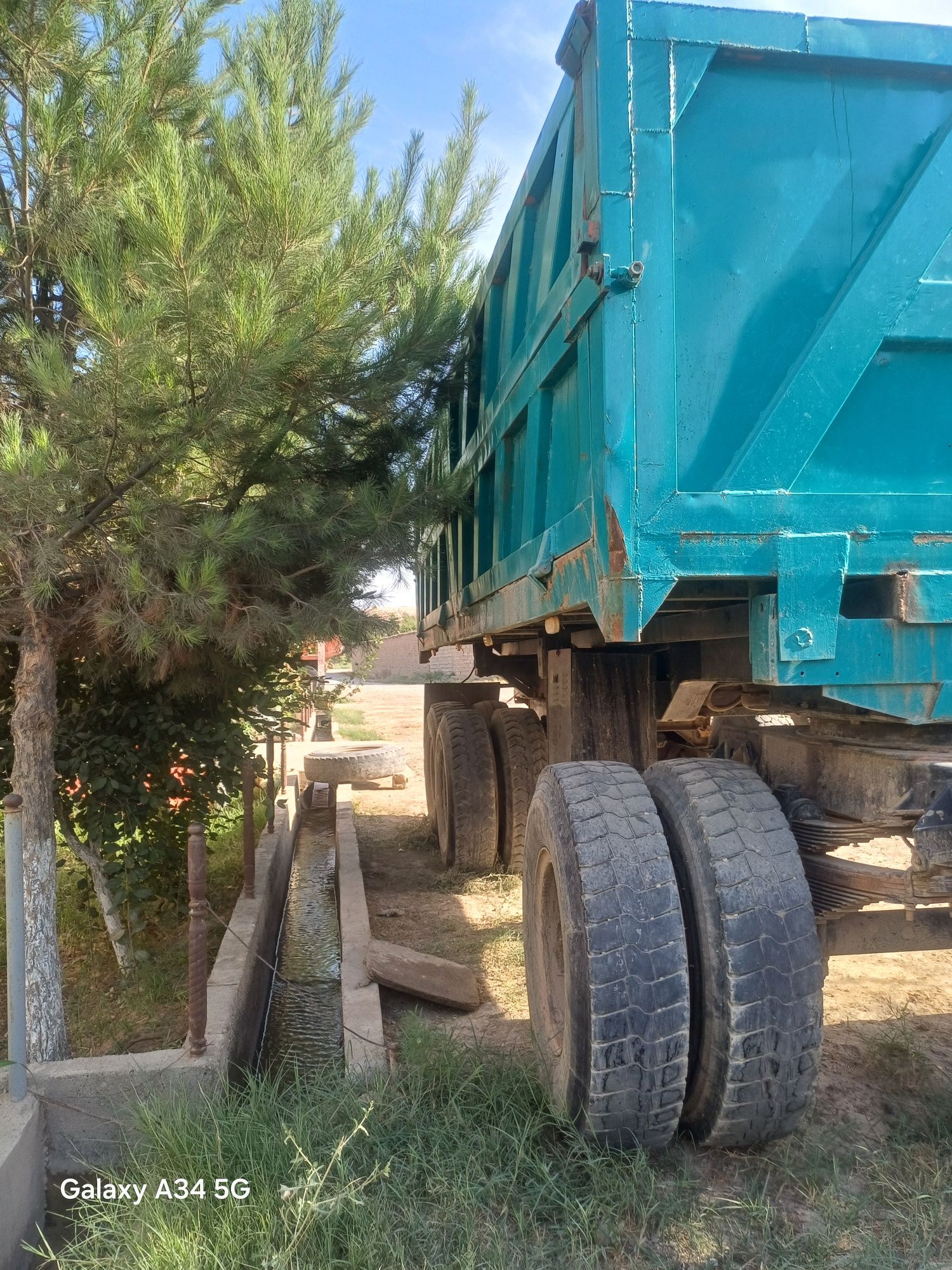 Dakemenlari bor.