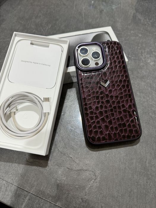 Vand Iphone 15 pro max 256 GB