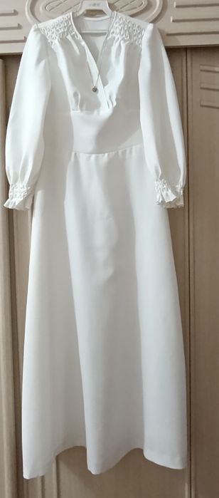 Платье вечернее белое