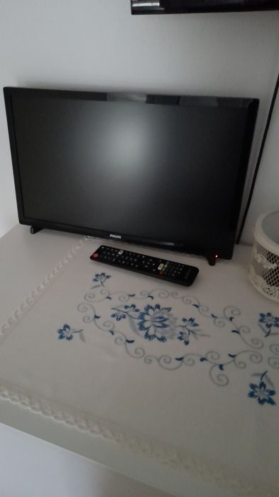 Vind televizor marca FILIPS.