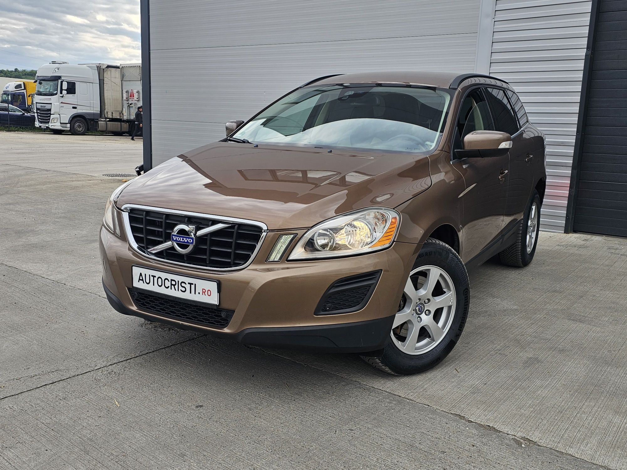 Volvo XC60,2.4 Diesel,4x4,Navi,215CP,Navi,Senzori,Piele,Posibil Rate *