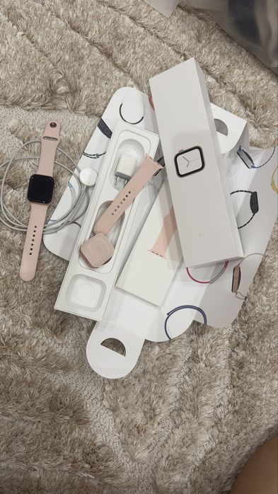 Apple Watch Series 4, 44mm