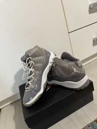 Sneakers Nike Jordan, marimea 33,5