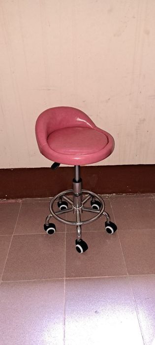 Стулья в ассортименте