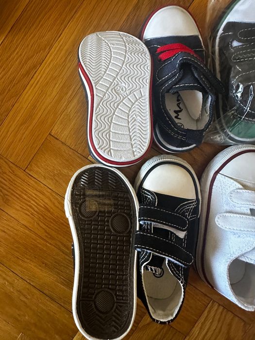 Чисто нови детски обувки- различни видове