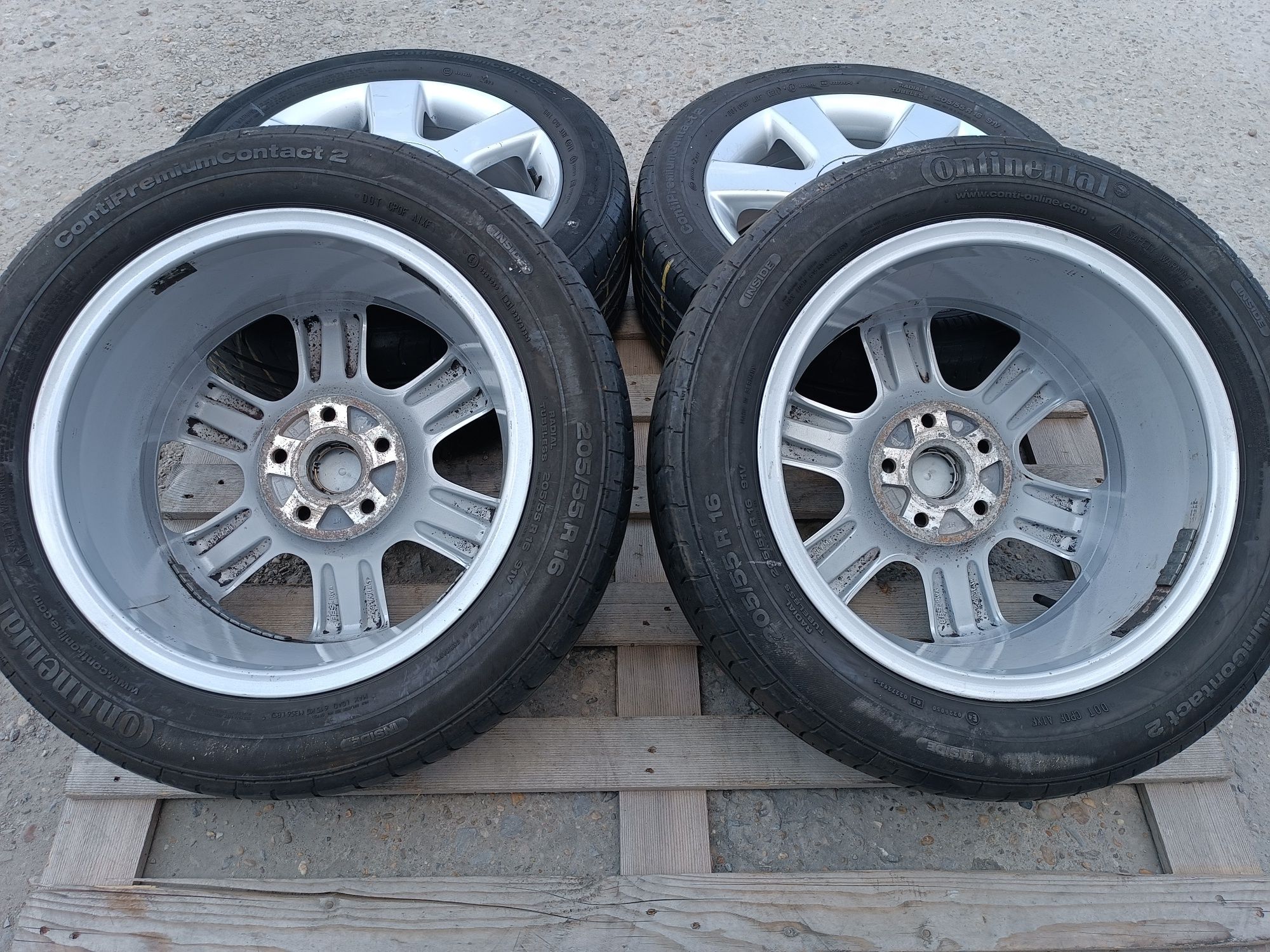 Лети джанти 16ки 5х112 VW + летни гуми 205/55/16 Continental