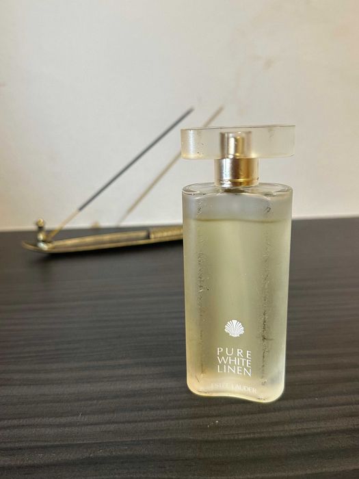 Estee Lauder Pure White Linen Eau de parfume