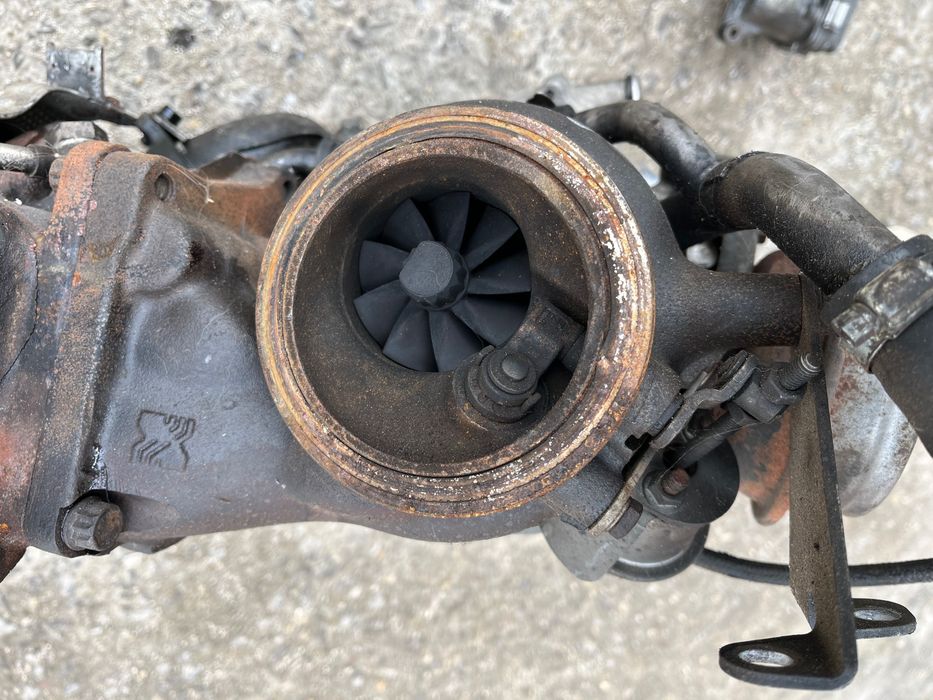 Bmw 740d 535d X5 X6 4.0d N57 F01 F02 турбини пълен комплект