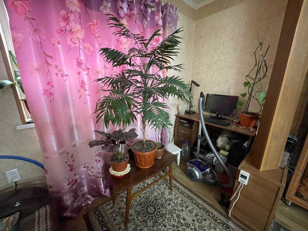 Продается  2-комнатная квартира