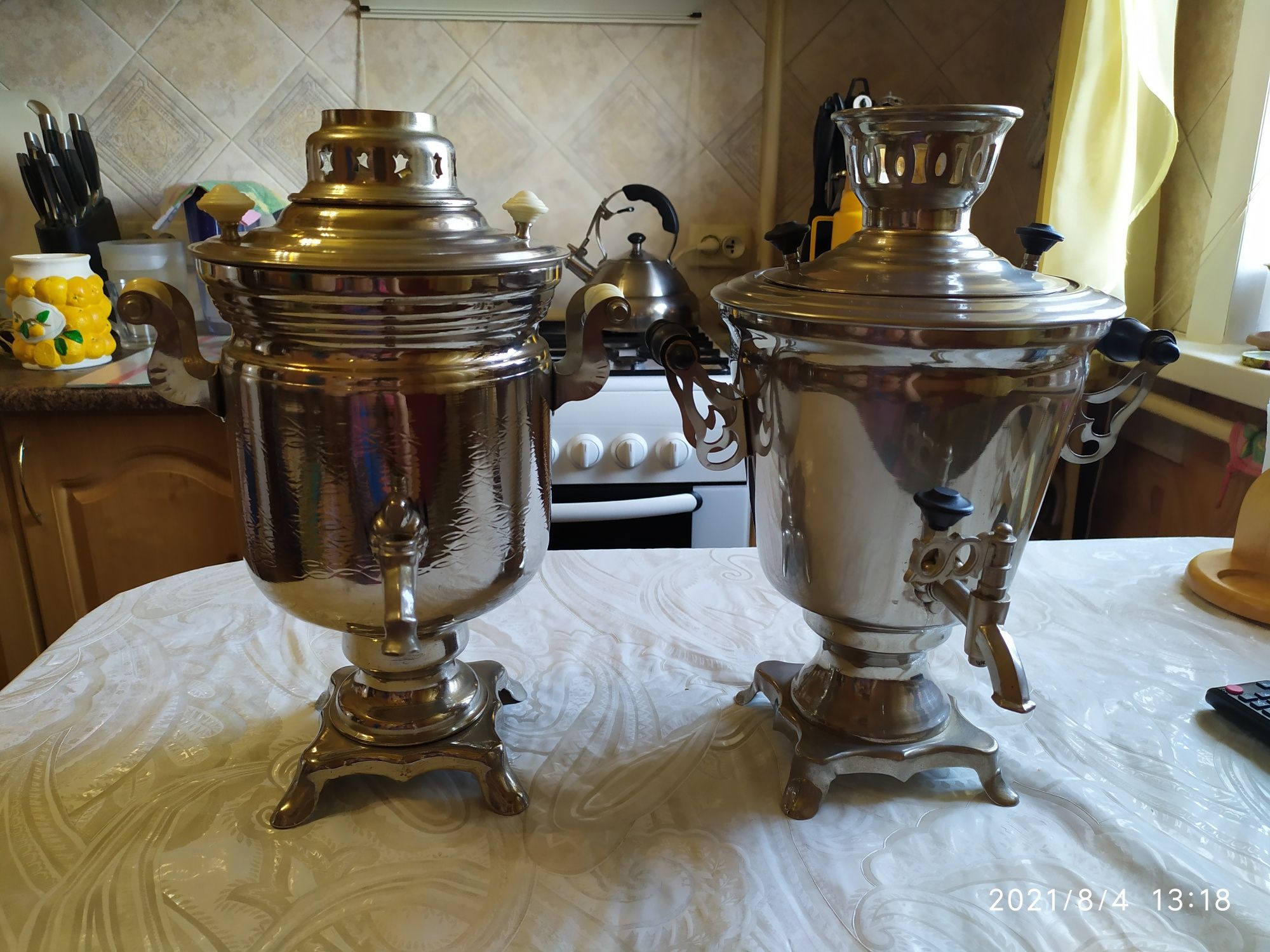 Подсвечники из оникса.