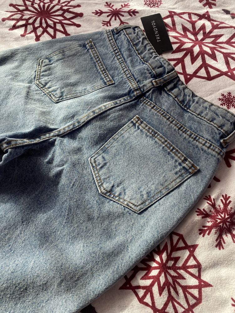 НАМАЛЕНИЕ Чисто нови mom’s jeans