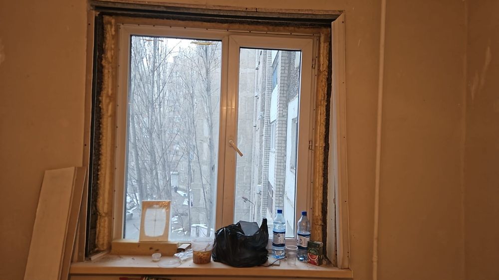 Продам пластиковое окно и дверь