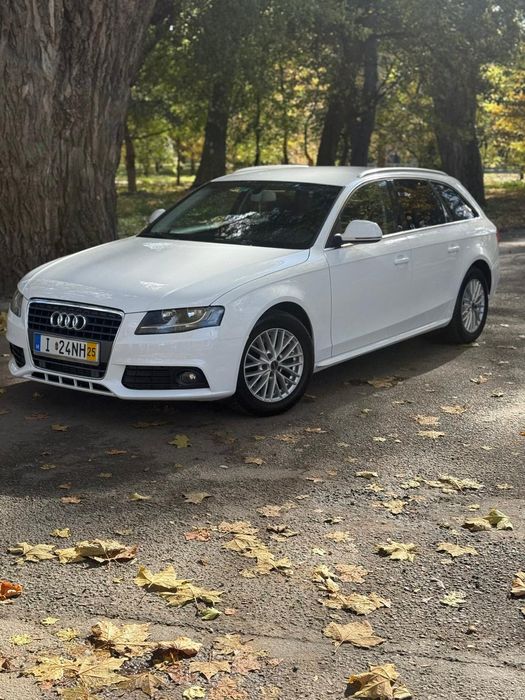 * Audi A4 B8 * 2.0D Euro 5 * Numere Zoll valabile 30 zile *