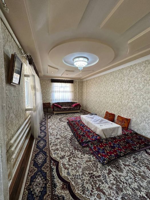 Уч кахрамон постидан 7 км кирганда обод махаллада 4 хонали уй сотилади