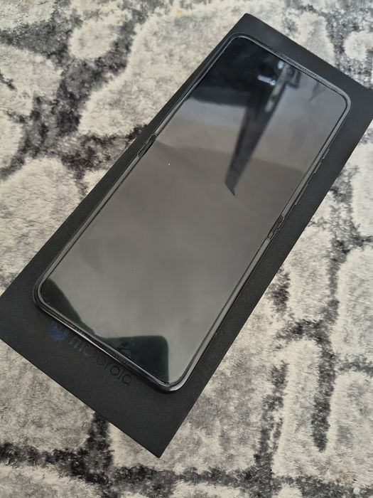 Motorola razr 50