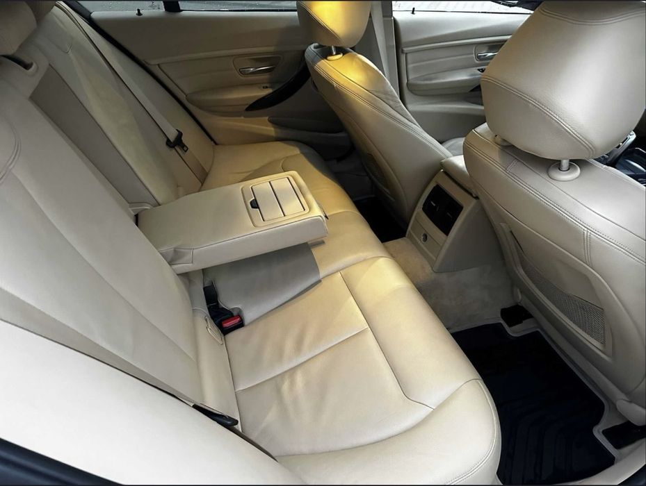 Bmw F30 / Seria 3 / Luxury line